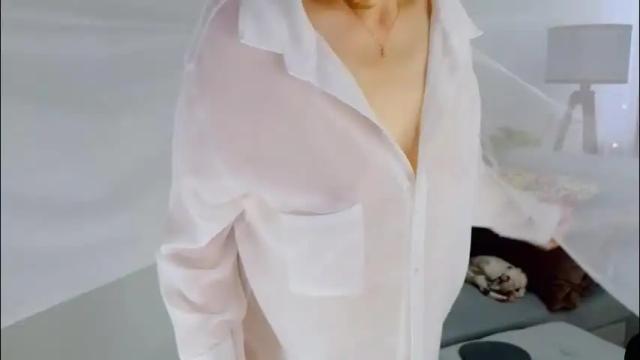 Image 12 of gardner_ava Stream on Chaturbate on 7 days ago