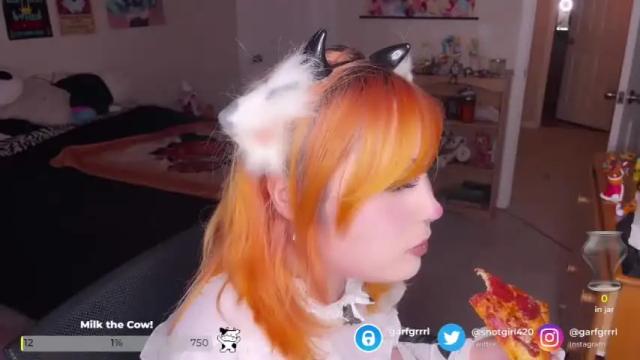 Image 4 of garfgirl Stream on Chaturbate on 19 months ago