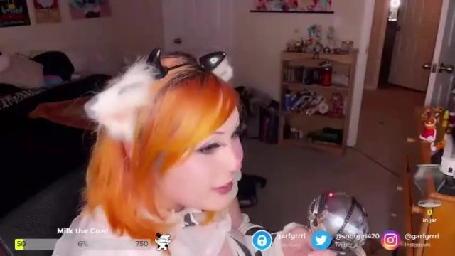 Image 8 of garfgirl Stream on Chaturbate on 19 months ago