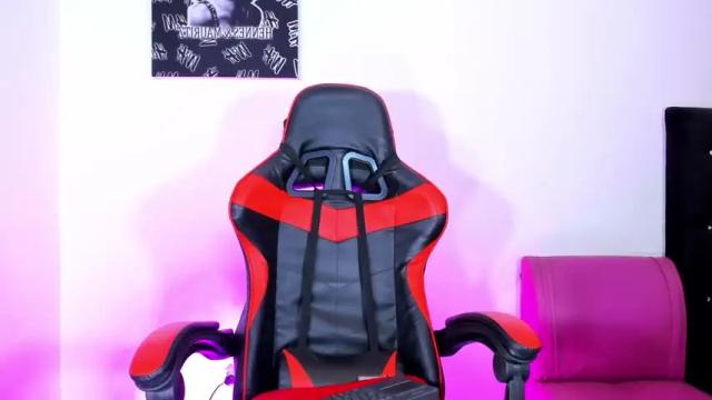 Image 8 of garu_castriillon Stream on Chaturbate on 14 months ago