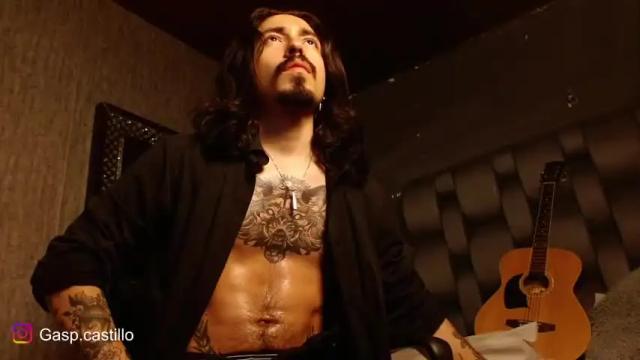Image 2 of gasspar_d_castillo Stream on Chaturbate on 14 months ago