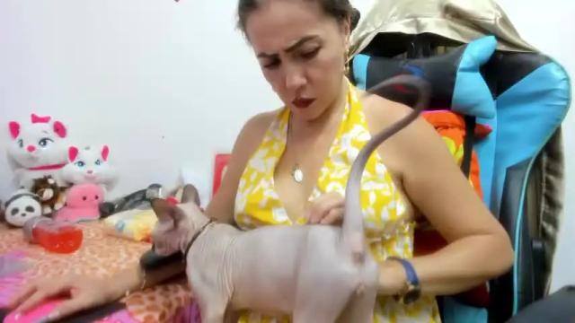 Thumbnail 1, gatitasexy_hot_wet4u's Stream at Chaturbate, 13 months ago