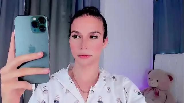Image 2 of gatitavenecis1 Stream on Chaturbate on 1 month ago