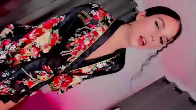 Image 3 of gatitavenecis1 Stream on Chaturbate on 6 days ago