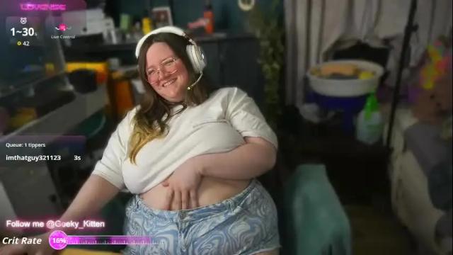 Image 4 of geeky_kitten Stream on Chaturbate on 1 month ago