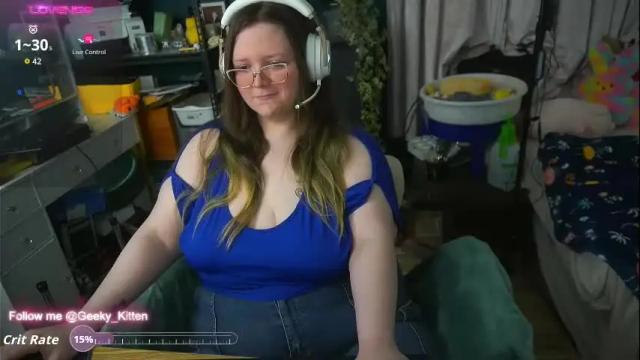 Image 3 of geeky_kitten Stream on Chaturbate on 1 month ago