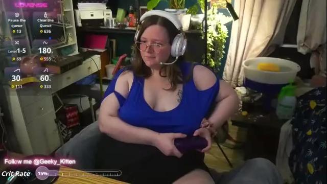 Image 6 of geeky_kitten Stream on Chaturbate on 1 month ago