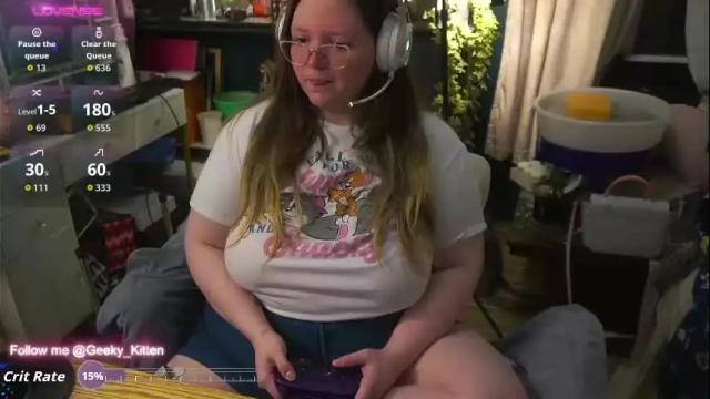 Image 12 of geeky_kitten Stream on Chaturbate on 29 days ago
