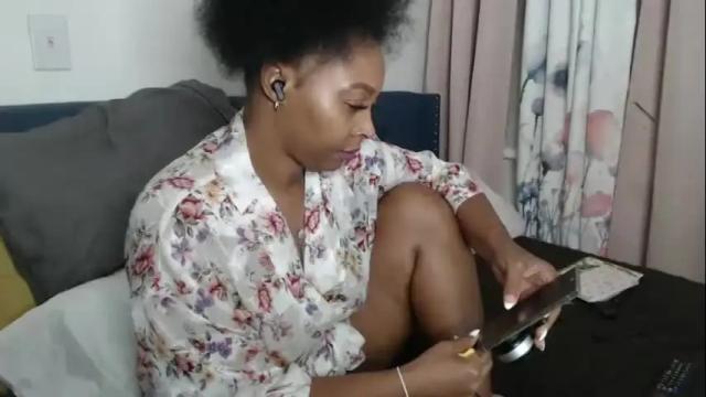 Image 4 of geishapaige Stream on Chaturbate on 1 month ago