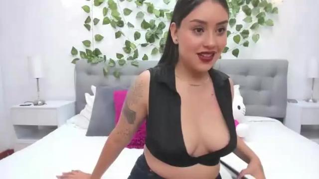 Image 4 of gema_collings Stream on Chaturbate on 13 months ago