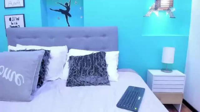 Image 2 of gema_collings Stream on Chaturbate on 13 months ago