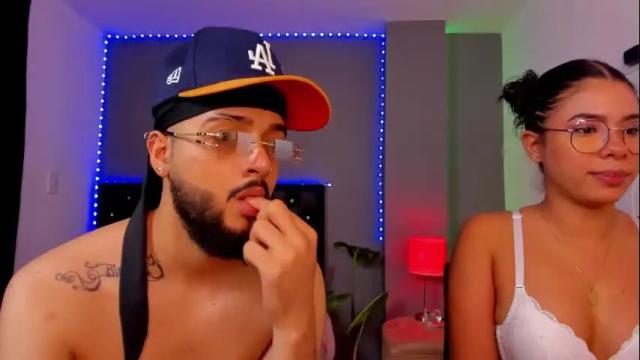 Image 11 of gemaandmyke1 Stream on Chaturbate on 3 months ago