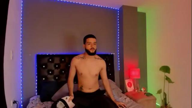 Image 11 of gemaandmyke1 Stream on Chaturbate on 3 months ago