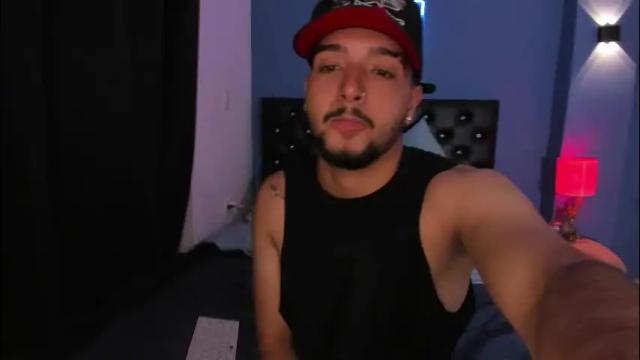 Image 4 of gemaandmyke1 Stream on Chaturbate on 1 month ago