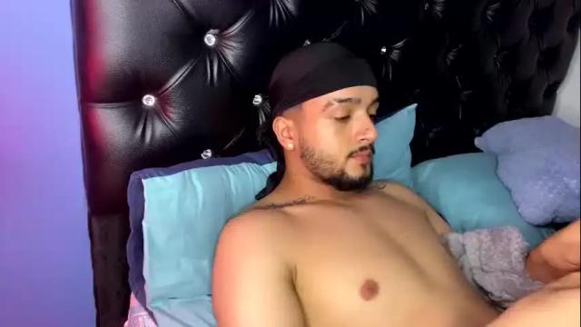 Image 2 of gemaandmyke1 Stream on Chaturbate on 1 month ago