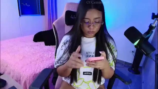 Image 10 of geminis11 Stream on Chaturbate on 1 month ago