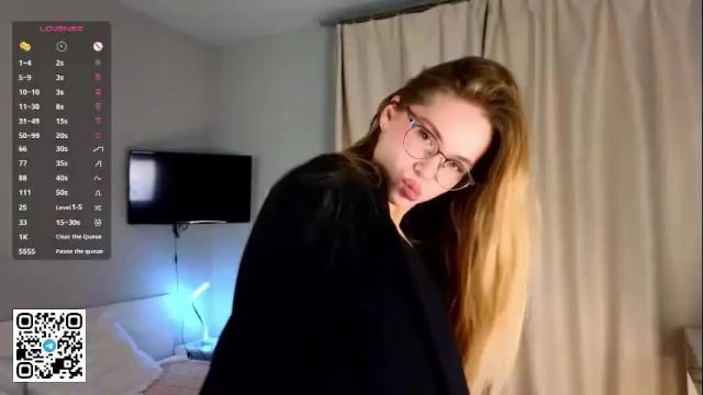 Image 3 of gemmacockayne Stream on Chaturbate on 1 month ago