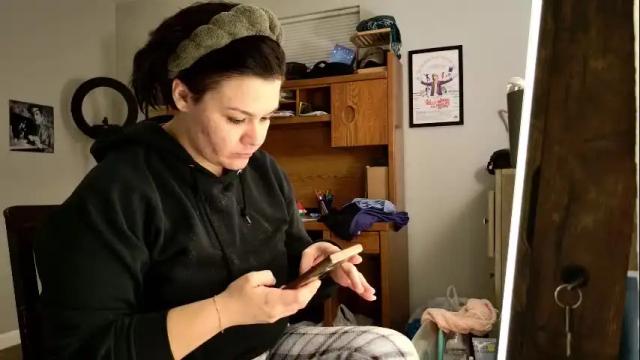 Image 2 of gemmas_body Stream on Chaturbate on 8 months ago