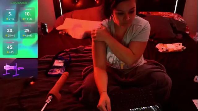 Thumbnail 1, gemmas_body's Stream at Chaturbate, 6 months ago