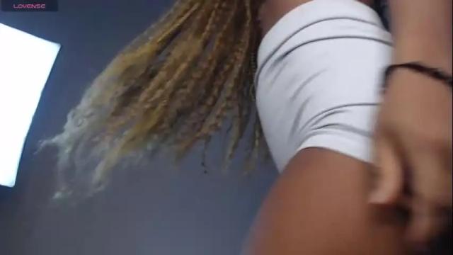 Image 3 of genesis_moretz Stream on Chaturbate on 4 days ago