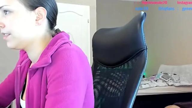 Image 2 of genevacute19 Stream on Chaturbate on 21 months ago
