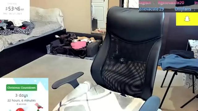 Image 12 of genevacute19 Stream on Chaturbate on 19 months ago