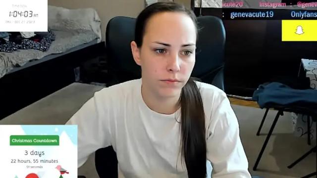 Image 2 of genevacute19 Stream on Chaturbate on 19 months ago