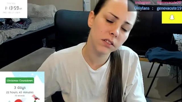 Image 4 of genevacute19 Stream on Chaturbate on 19 months ago