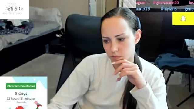 Image 7 of genevacute19 Stream on Chaturbate on 19 months ago