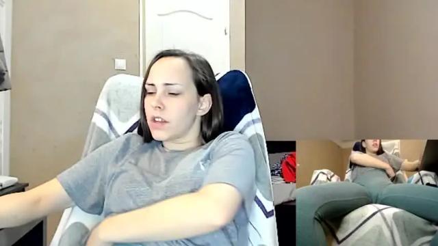 Image 10 of genevacute19 Stream on Chaturbate on 18 months ago