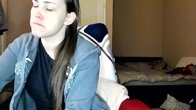 Image 6 of genevacute19 Stream on Chaturbate on 16 months ago