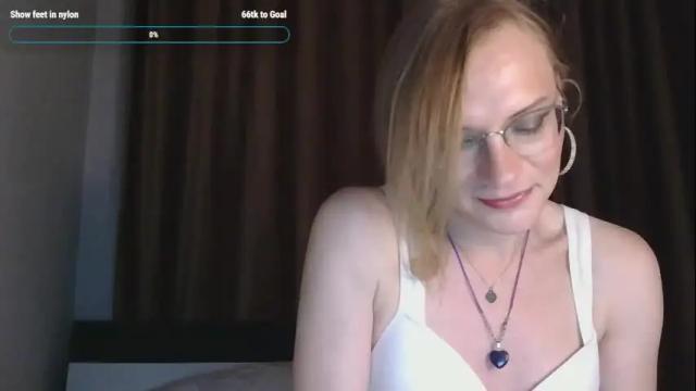 Image 4 of genevra_perez Stream on Chaturbate on 11 days ago