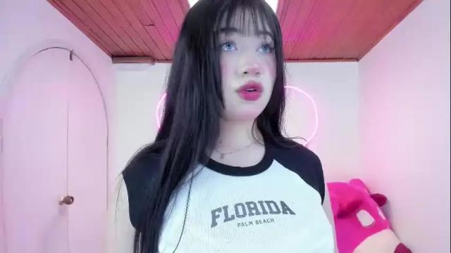 Image 2 of gennesis_love Stream on Chaturbate on 8 days ago