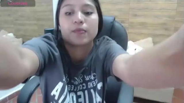 Image 8 of gennesishot Stream on Chaturbate on 23 months ago