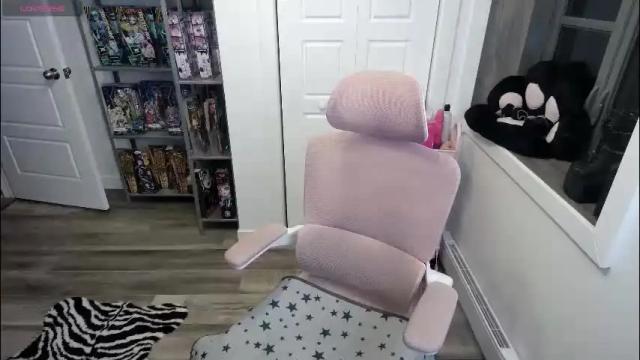 Image 2 of gennyrock Stream on Chaturbate on 2 months ago