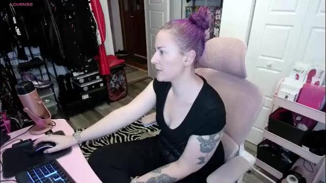 Image 6 of gennyrock Stream on Chaturbate on 1 month ago