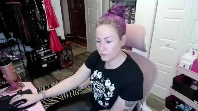 Image 4 of gennyrock Stream on Chaturbate on 1 month ago