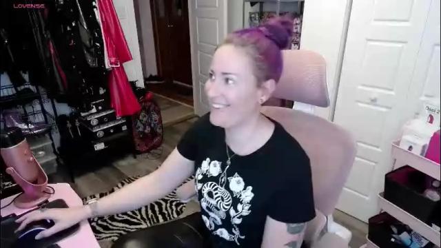 Image 8 of gennyrock Stream on Chaturbate on 1 month ago