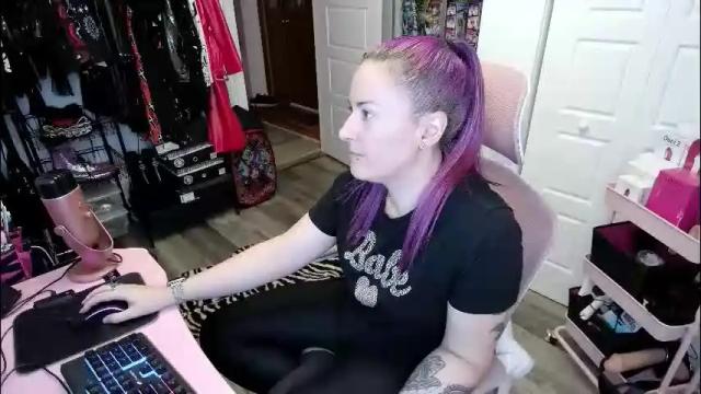Image 4 of gennyrock Stream on Chaturbate on 1 month ago