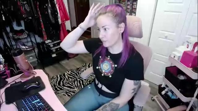 Image 8 of gennyrock Stream on Chaturbate on 1 month ago