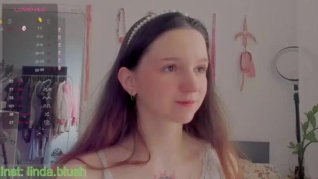 Thumbnail 1, gentle_soull's Stream at Chaturbate, 14 months ago
