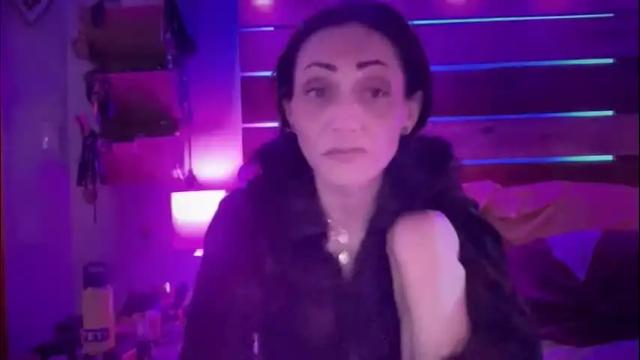 Image 11 of geomae Stream on Chaturbate on 2 months ago