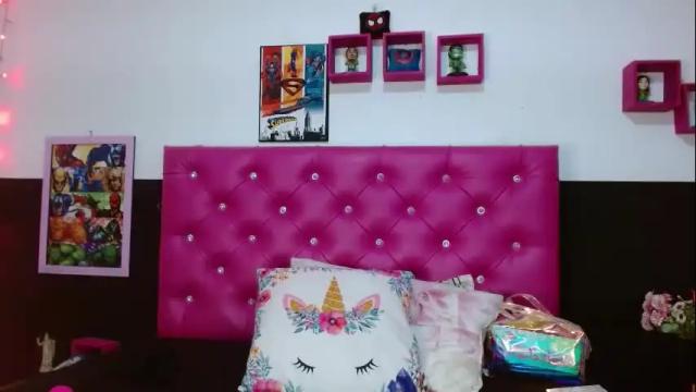 Image 3 of georgia_klaudet Stream on Chaturbate on 1 month ago