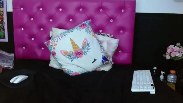 Image 12 of georgia_klaudet Stream on Chaturbate on 22 days ago