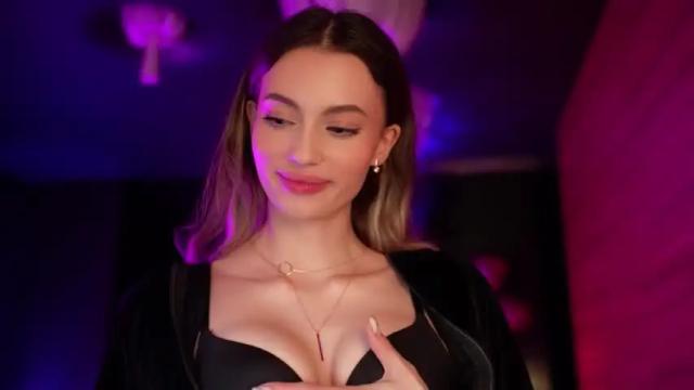Image 4 of georgiamorandi Stream on Chaturbate on 15 months ago