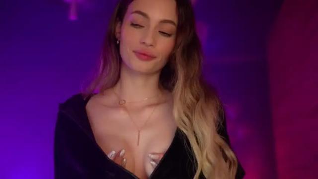 Image 8 of georgiamorandi Stream on Chaturbate on 15 months ago