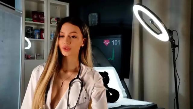 Image 3 of georgiamorandi Stream on Chaturbate on 14 months ago