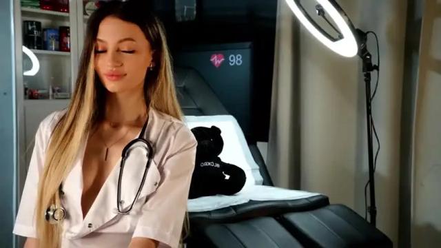 Image 4 of georgiamorandi Stream on Chaturbate on 14 months ago
