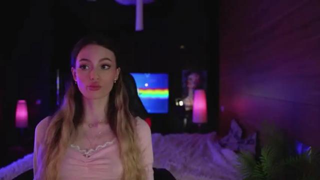 Image 2 of georgiamorandi Stream on Chaturbate on 14 months ago