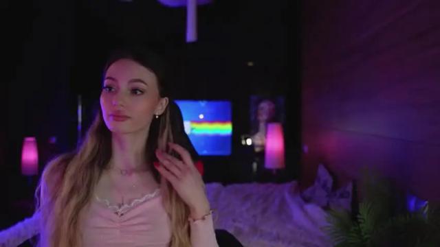 Image 3 of georgiamorandi Stream on Chaturbate on 14 months ago